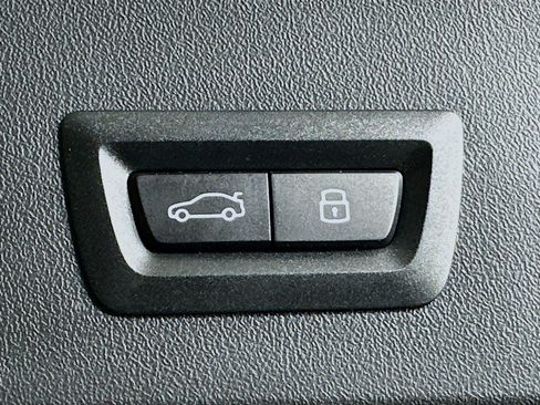 Used 2025 BMW X3 xDrive30i w/ Premium Package image 30