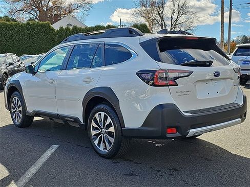 Used 2023 Subaru Outback Limited image 4