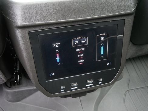 Certified 2025 GMC Yukon XL AT4 Ultimate w/ LPO, Floor Liner Package AWD/4WD image 24