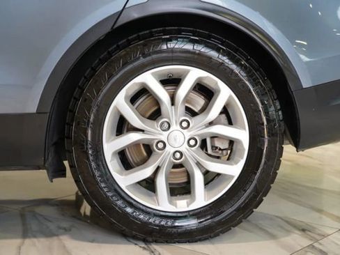 Used 2018 Land Rover Discovery SE AWD/4WD image 32