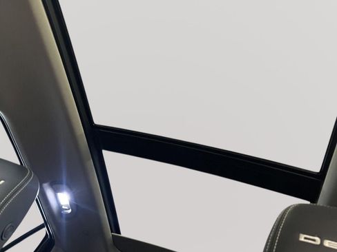 Used 2023 GMC Terrain Denali image 17