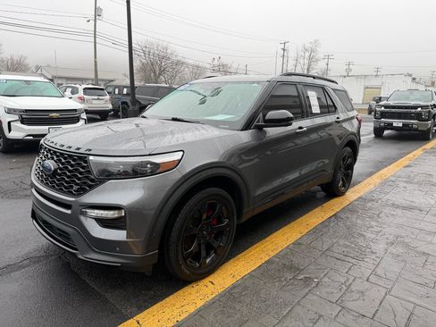 Used 2021 Ford Explorer ST w/ Equipment Group 401A image 3