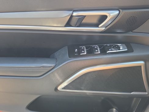 Used 2021 Kia Telluride LX FWD image 22