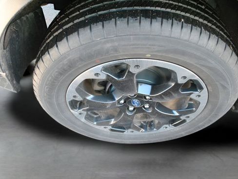 Used 2023 Subaru Crosstrek 2.0i image 9