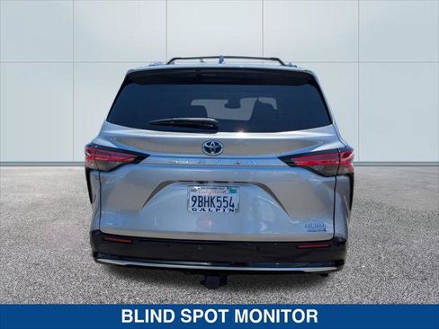 Used 2022 Toyota Sienna Limited AWD/4WD image 4
