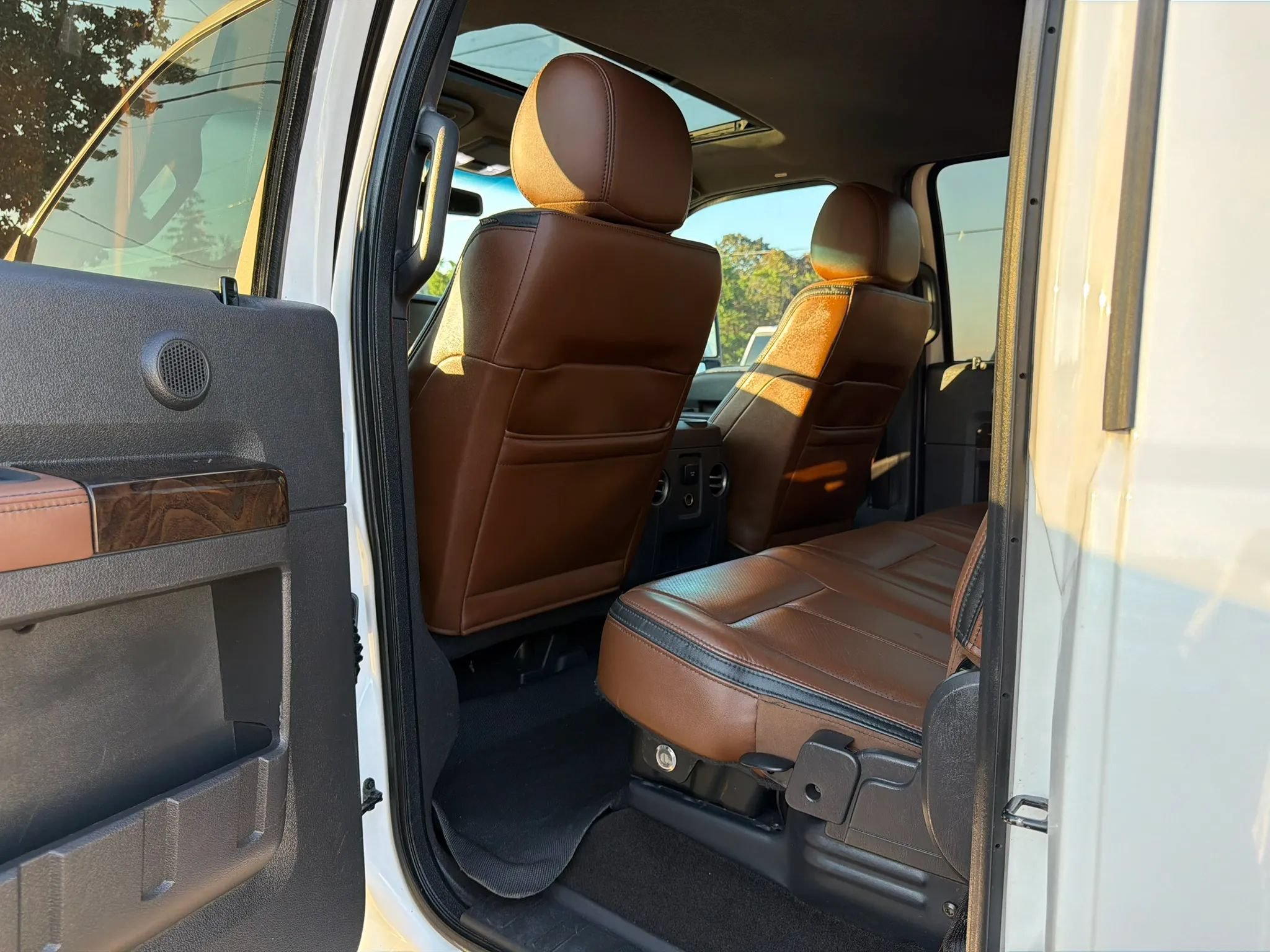 Used 2015 Ford F350 Platinum AWD/4WD image 20