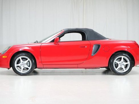 Used 2001 Toyota MR2 image 3