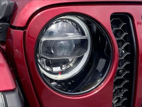Used 2021 Jeep Wrangler Unlimited Sahara AWD/4WD image 22
