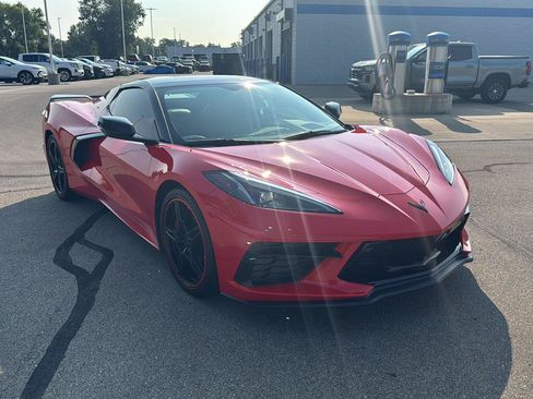Used 2022 Chevrolet Corvette Stingray Premium Conv w/ Z51 Performance Package RWD image 7