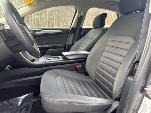 Used 2018 Ford Fusion SE image 8