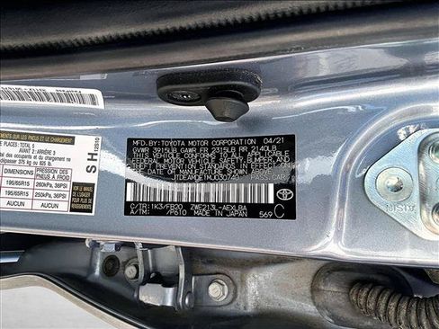 Used 2021 Toyota Corolla LE FWD image 30