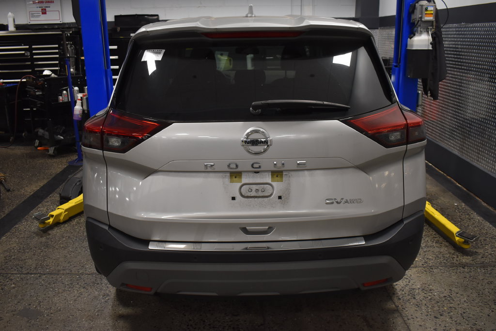 Used 2021 Nissan Rogue SV AWD/4WD image 2