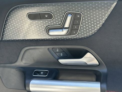 Certified 2025 Mercedes-Benz GLA 250 image 17