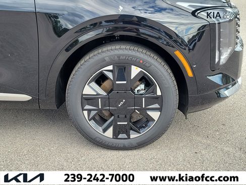 New 2026 Kia Sportage SX image 7