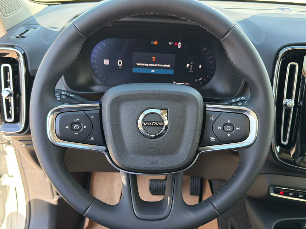 New 2026 Volvo XC40 B5 Core w/ Protection Package Premier AWD/4WD image 12