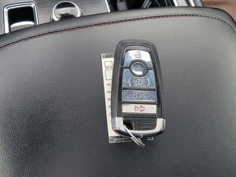 Used 2020 Lincoln Aviator Reserve w/ Equipment Group 202A AWD/4WD image 19