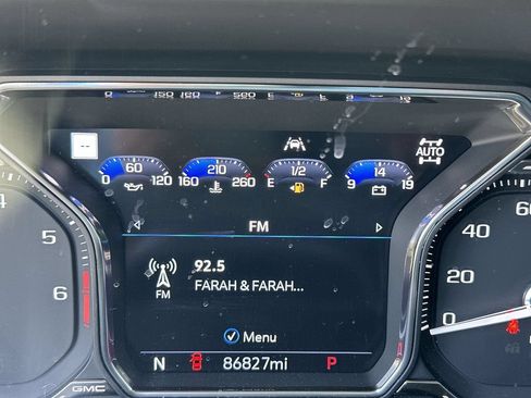 Used 2021 GMC Yukon XL SLT w/ SLT Premium Package AWD/4WD image 4