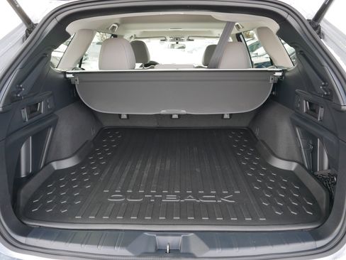 Certified 2025 Subaru Outback Premium image 18