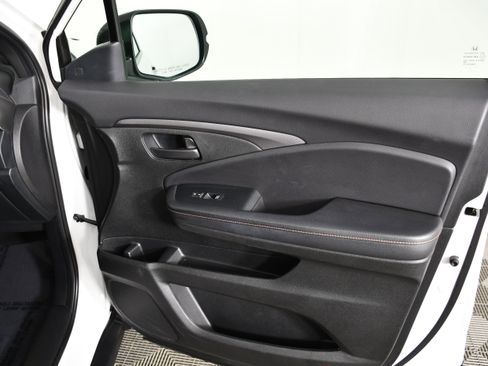 Certified 2023 Honda Passport TrailSport image 41