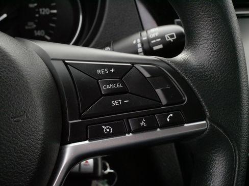 Used 2020 Nissan Rogue S image 25