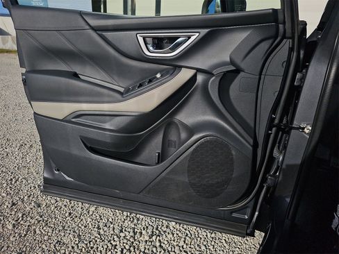 Used 2023 Subaru Forester Limited image 28