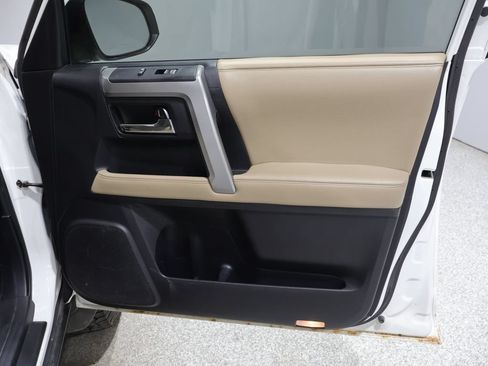 Used 2014 Toyota 4Runner SR5 Premium AWD/4WD image 23