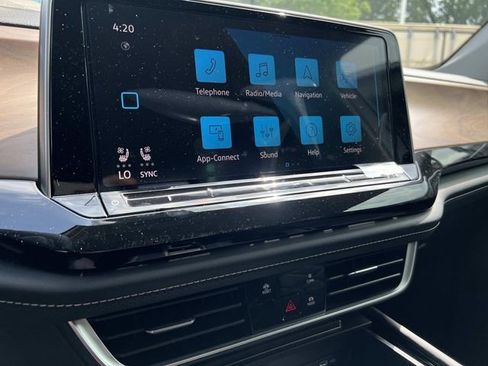 New 2026 Volkswagen Atlas SE FWD image 19