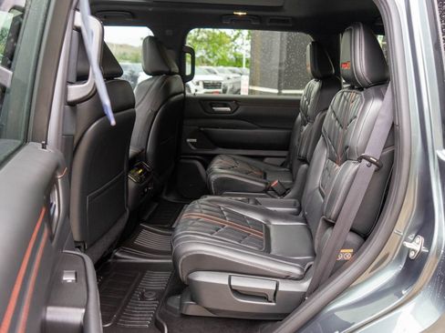 Used 2026 Nissan Armada PRO-4X AWD/4WD image 14