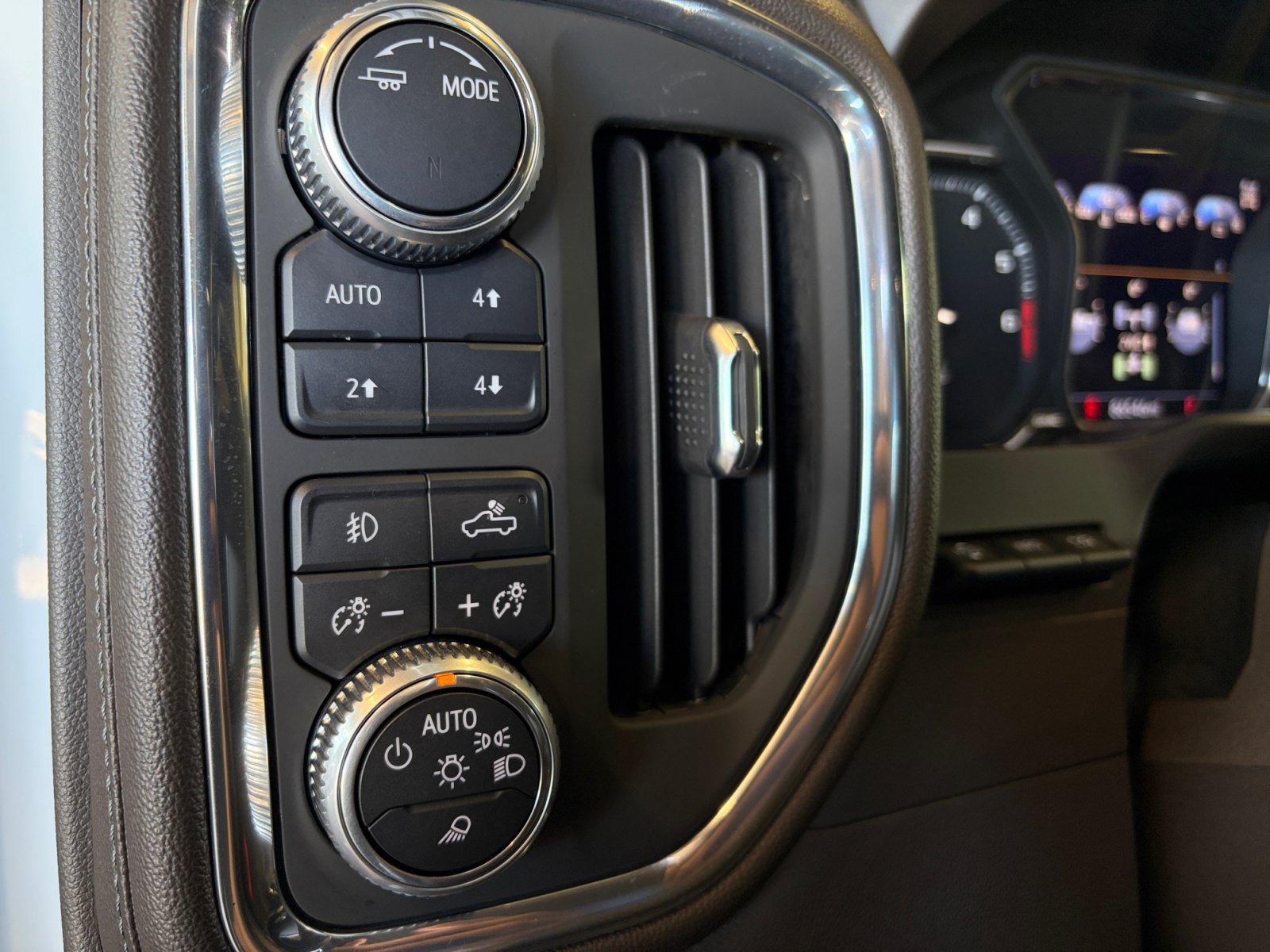 Used 2020 GMC Sierra 1500 Denali w/ Denali Ultimate Package AWD/4WD image 28