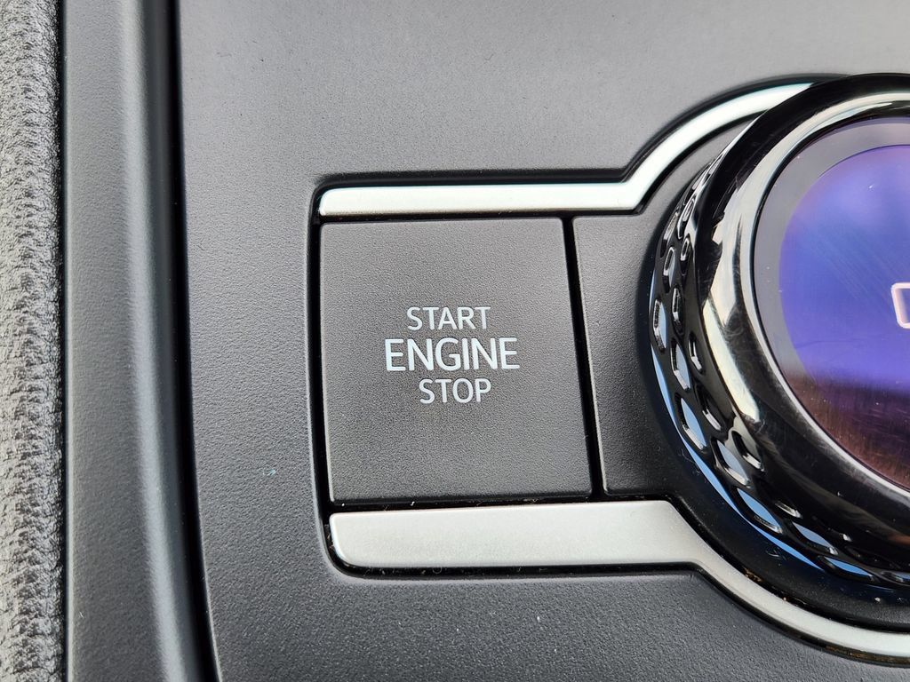 Certified 2025 Volkswagen Tiguan S AWD/4WD image 18