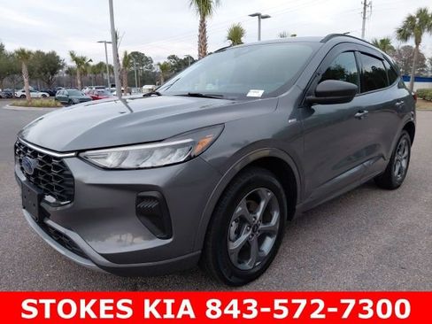 Used 2023 Ford Escape ST-Line image 2