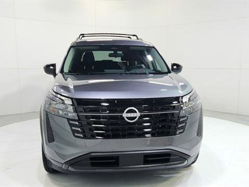 New 2026 Nissan Pathfinder SV image 2