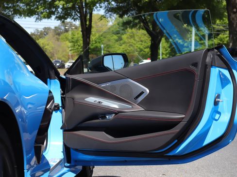 Used 2021 Chevrolet Corvette Stingray Premium Conv w/ Z51 Performance Package RWD image 24