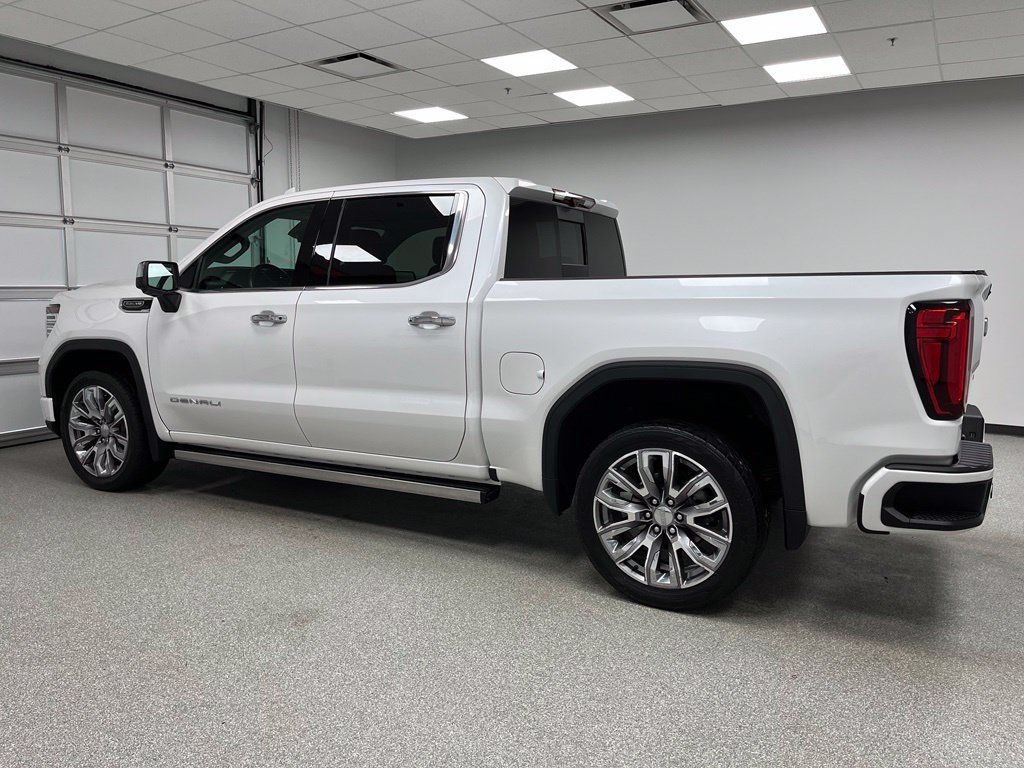 Used 2023 GMC Sierra 1500 Denali w/ Denali Reserve Package AWD/4WD image 7