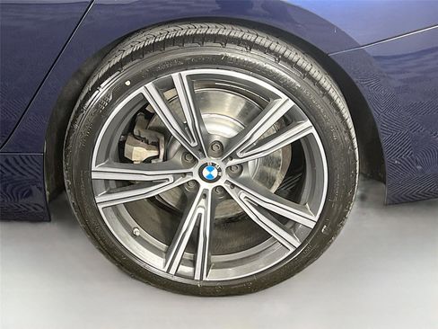 Certified 2023 BMW 330i xDrive Sedan w/ Premium Package AWD/4WD image 31