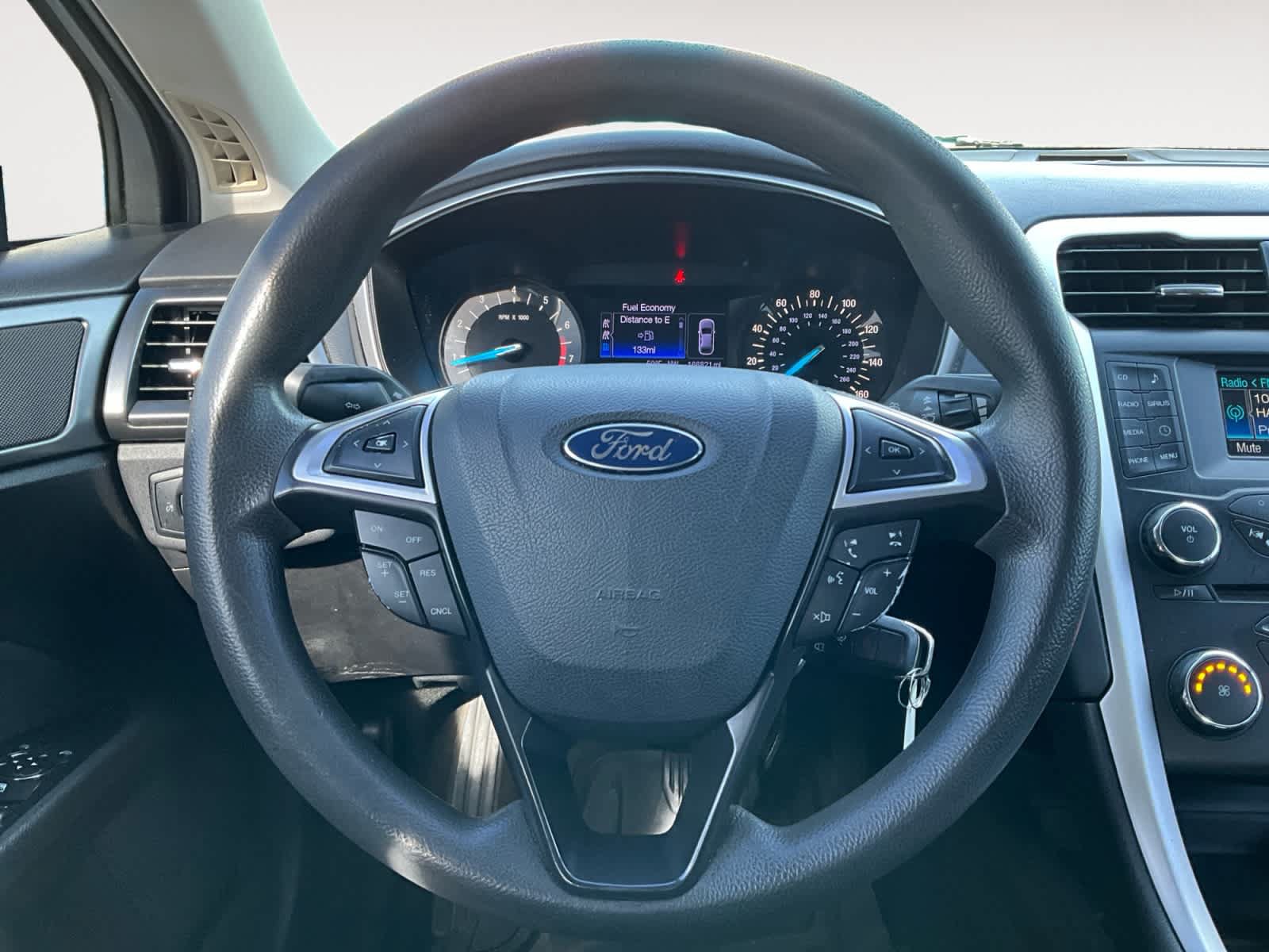 Used 2013 Ford Fusion SE FWD image 12