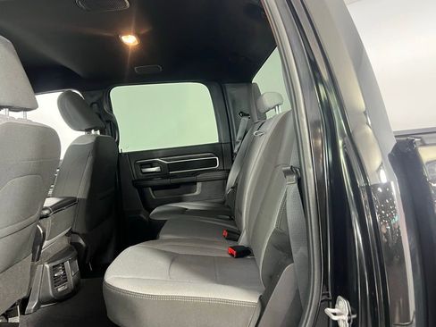 Used 2024 RAM 2500 Big Horn w/ Safety Group image 24