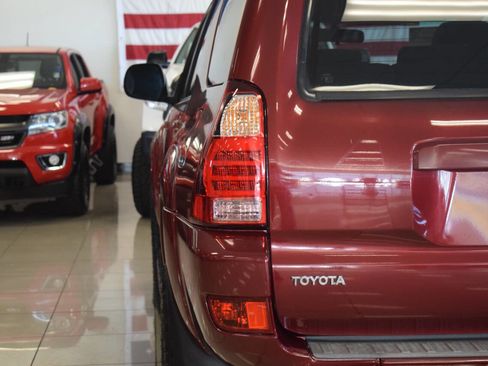 Used 2005 Toyota 4Runner SR5 image 25