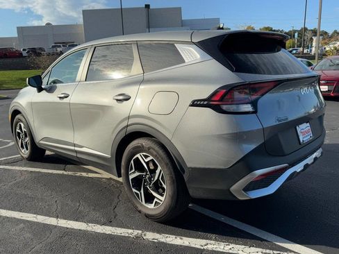 Used 2024 Kia Sportage LX image 5