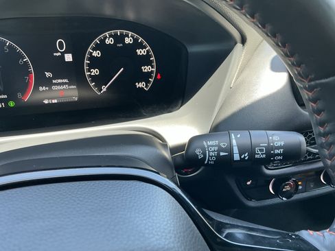 Used 2025 Honda HR-V Sport image 24