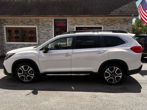 Used 2024 Subaru Ascent Limited AWD/4WD image 4