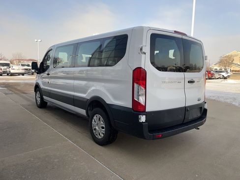 Used 2023 Ford Transit 350 XLT image 7