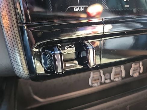 Used 2025 RAM 1500 Limited AWD/4WD image 84
