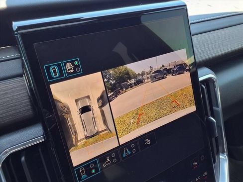 Used 2025 GMC Acadia Denali w/ Super Cruise Package FWD image 14