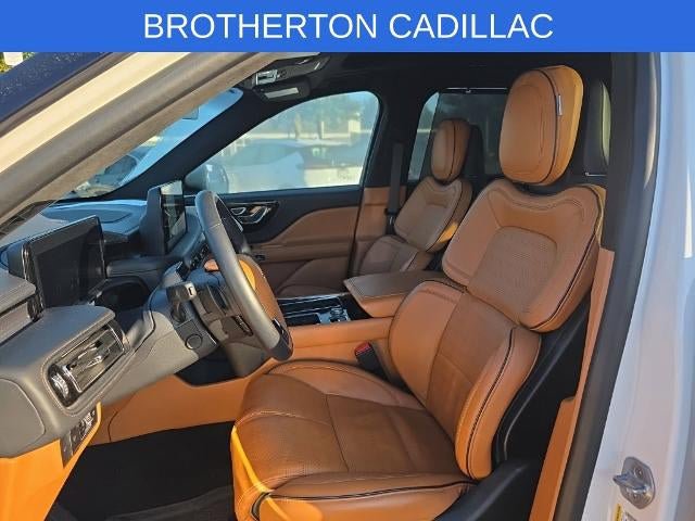Used 2025 Lincoln Aviator Black Label w/ Black Label Special Edition AWD/4WD image 11