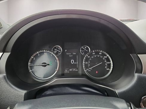 Used 2022 Lexus GX 460 Luxury w/ Sport Design Package AWD/4WD image 29