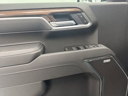 New 2026 Chevrolet Silverado 1500 RST w/ Dark Appearance Package AWD/4WD image 9