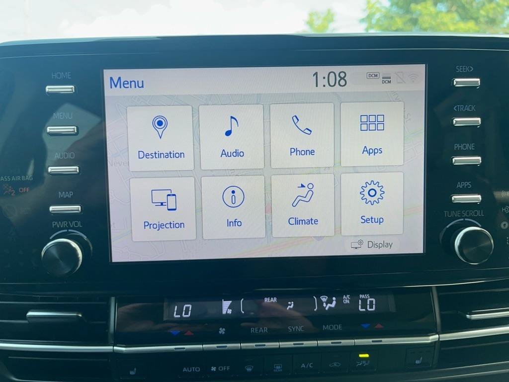 Used 2021 Toyota Sienna XLE w/ XLE Plus Package FWD image 16
