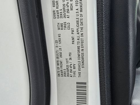 Used 2023 Jeep Grand Cherokee L Laredo image 24