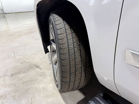 Used 2016 Cadillac Escalade ESV Premium image 3